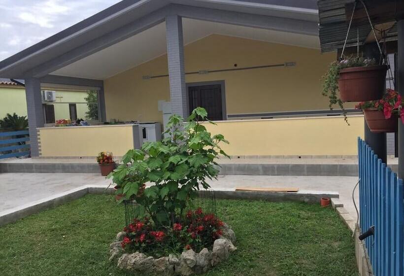 住宿加早餐  Da Nonna Laura Al Circeo