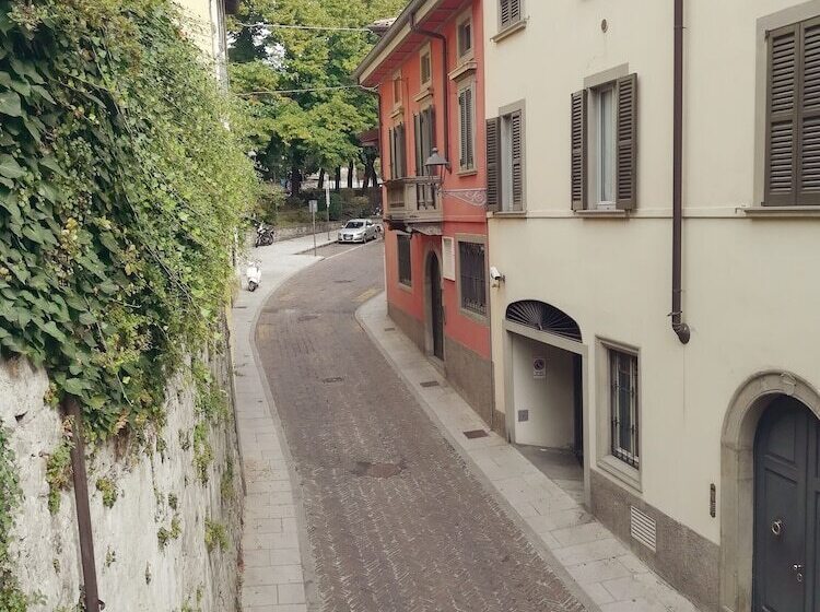 تختخواب و صبحانه Il Rifugio Di Elizabeth