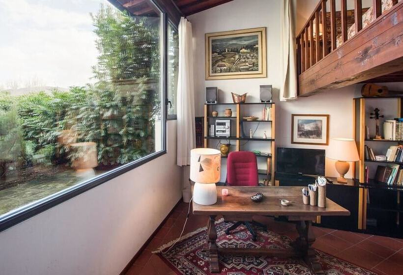 민박 Independent Loft On Florence S Hills