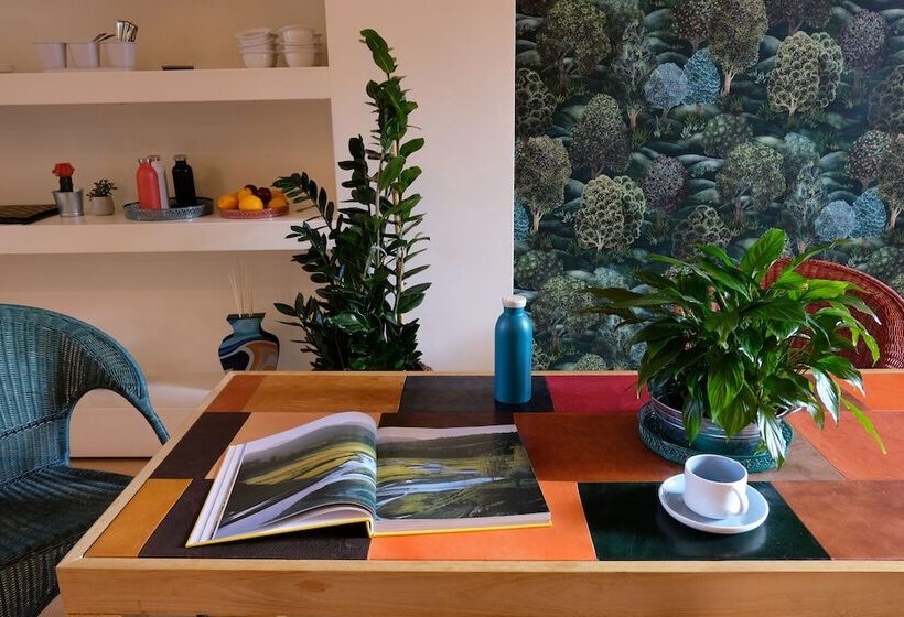 تختخواب و صبحانه Invento Bnb Unconventional Maison