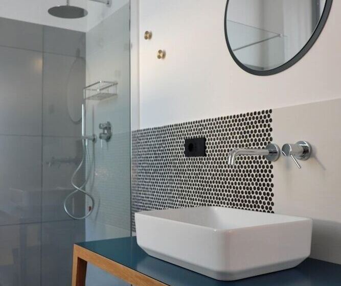 تختخواب و صبحانه Invento Bnb Unconventional Maison