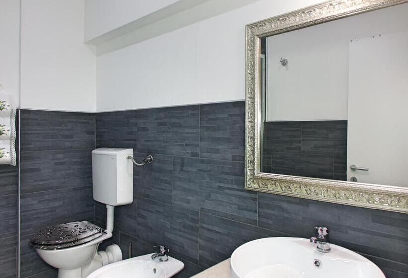 Bed and Breakfast L Antenna