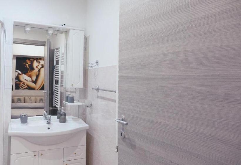 Bed and Breakfast L Antenna