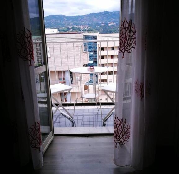 ベッドアンドブレックファースト L Attico