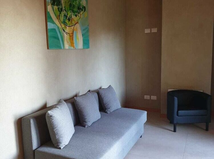 Bed and Breakfast L Uovo E La Faina