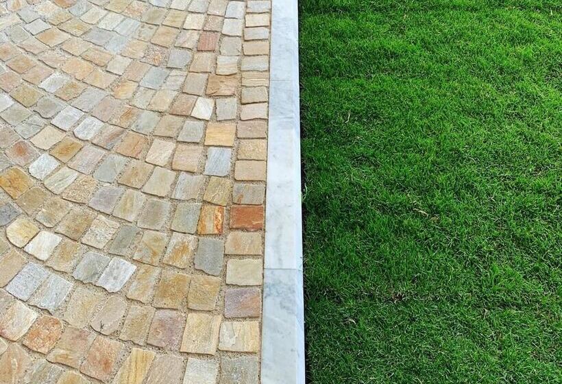 مبيت وإفطار Mikeme