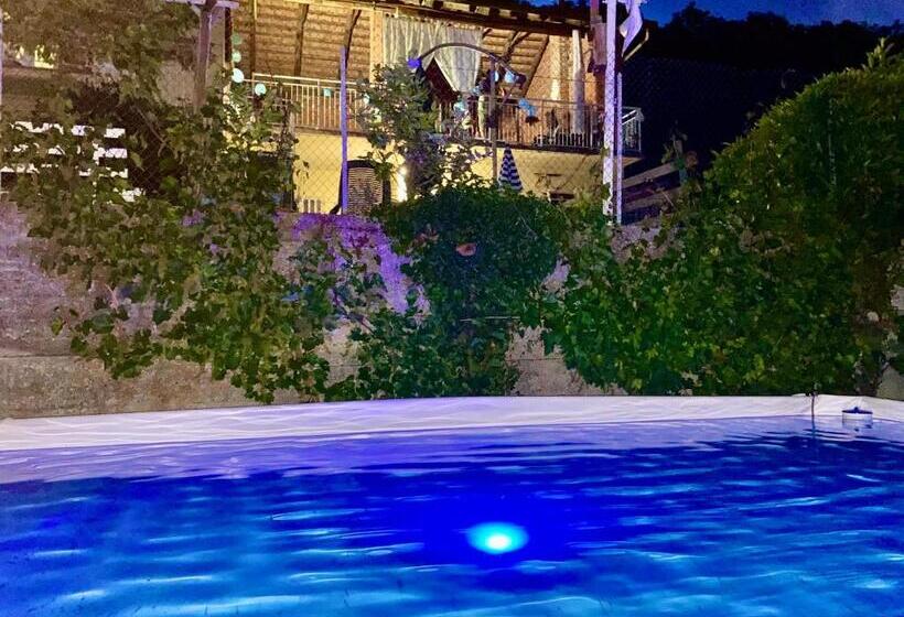 مبيت وإفطار Oca Carolina