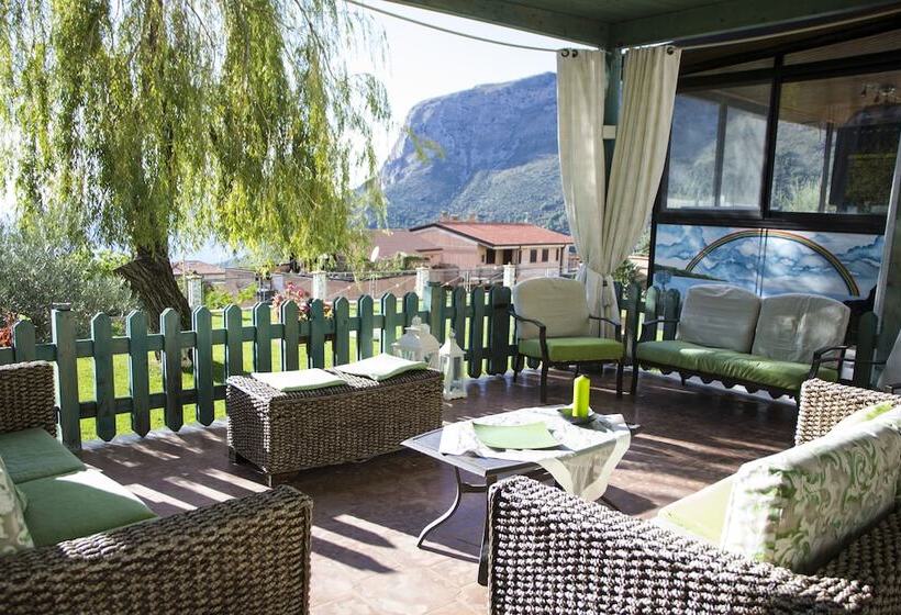 مبيت وإفطار Villa Armonia