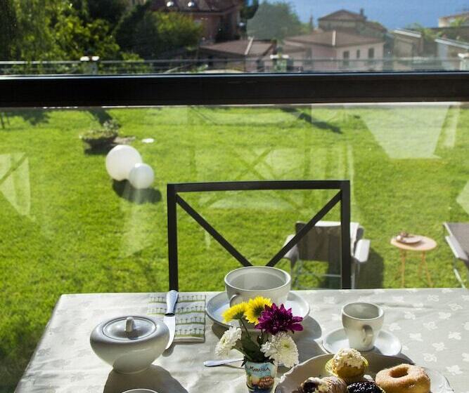 مبيت وإفطار Villa Armonia