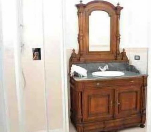 مبيت وإفطار Villa Eugenia