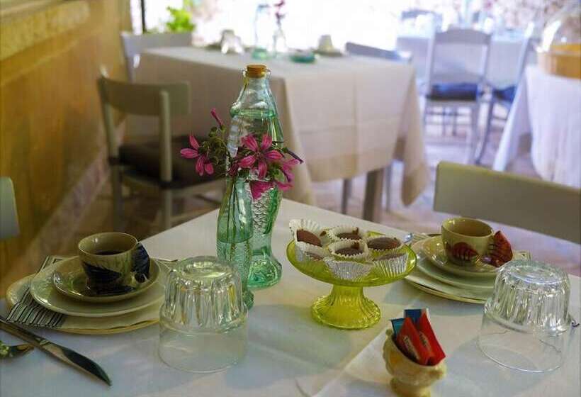 مبيت وإفطار Villa Pesce