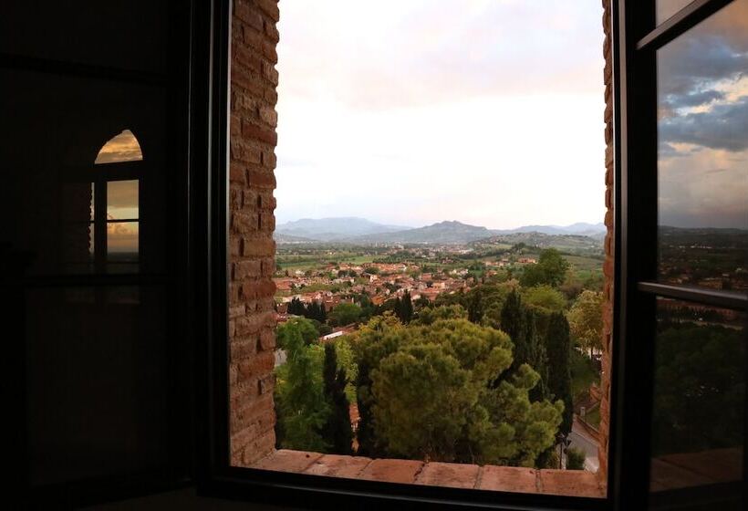 פונדק Castello Santarcangelo Di Romagna