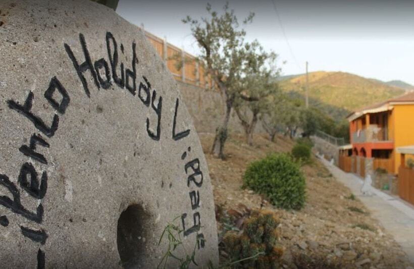 פונדק Cilento Holiday Village