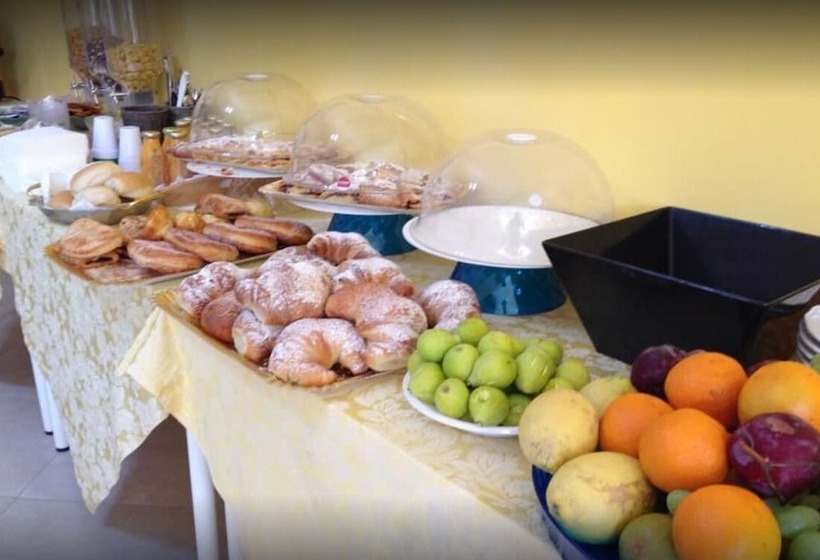 פונדק Cilento Holiday Village