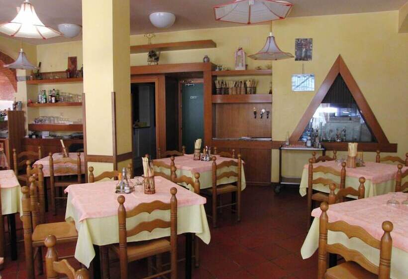 فندق Locanda Alla Stazione