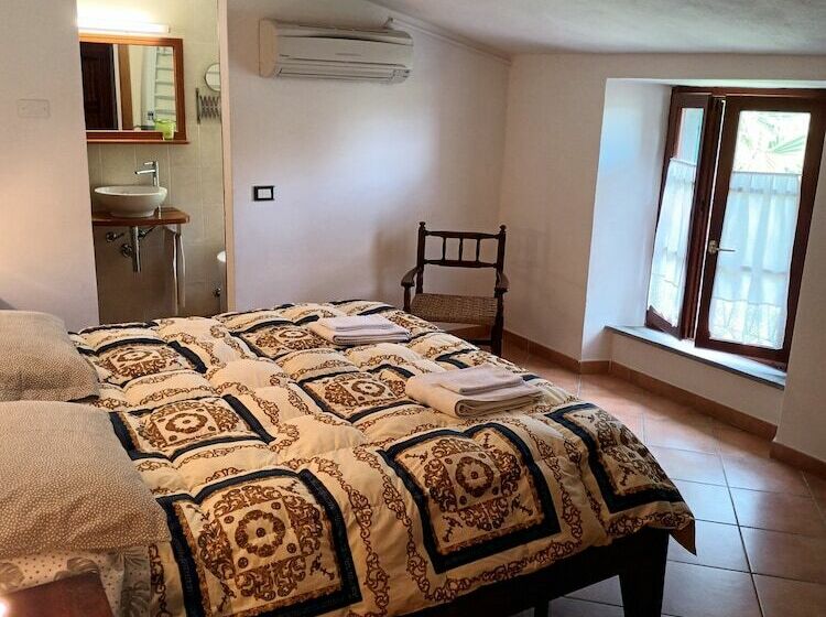 בית מלון כפרי Agriturismo La Chiusa