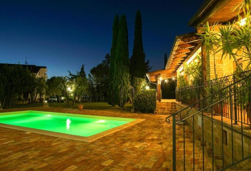 בית מלון כפרי Agriturismo Pascucci