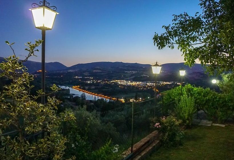 בית מלון כפרי Agriturismo Pascucci