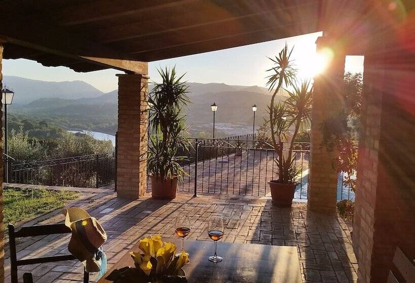 בית מלון כפרי Agriturismo Pascucci