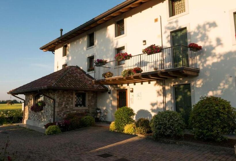 田舎風ホテル Agriturismo Residence Caporale