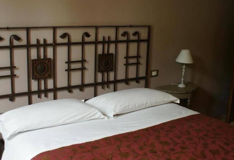 교외 호텔 La Finestra Sul Po  Agriturismo