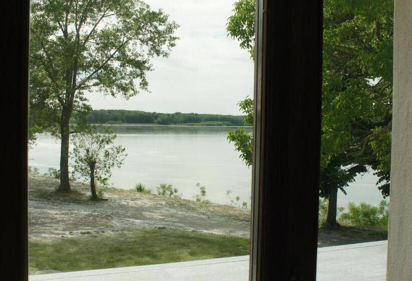 교외 호텔 La Finestra Sul Po  Agriturismo