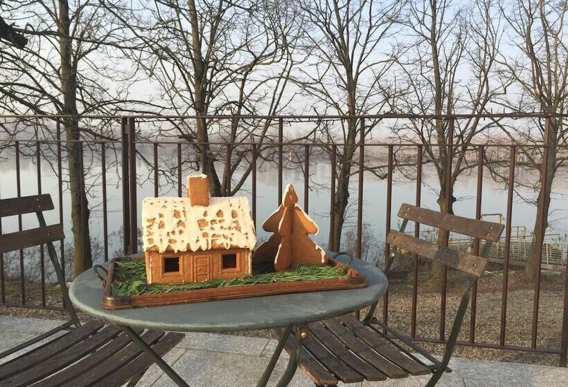 교외 호텔 La Finestra Sul Po  Agriturismo