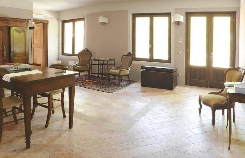 교외 호텔 La Finestra Sul Po  Agriturismo