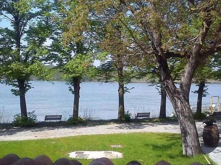 교외 호텔 La Finestra Sul Po  Agriturismo