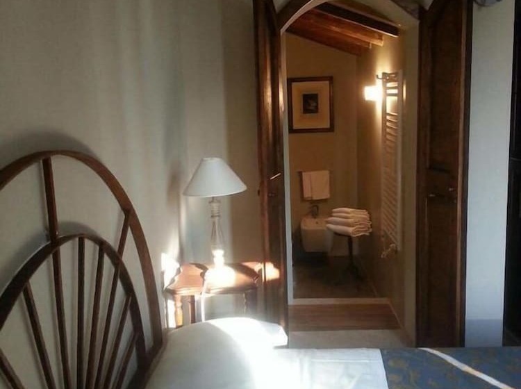 교외 호텔 La Finestra Sul Po  Agriturismo