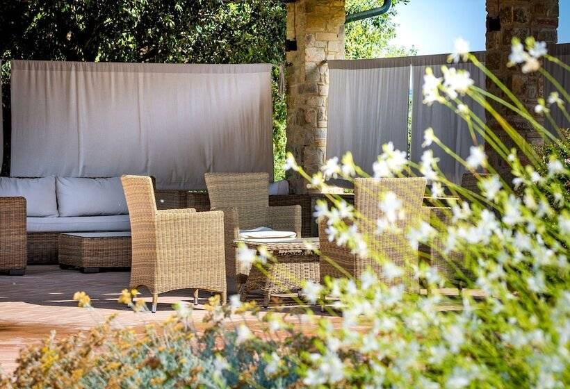 Сельский отель Mastrojanni Relais