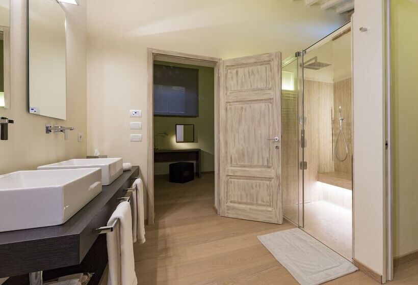 Сельский отель Mastrojanni Relais