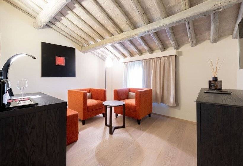 Сельский отель Mastrojanni Relais