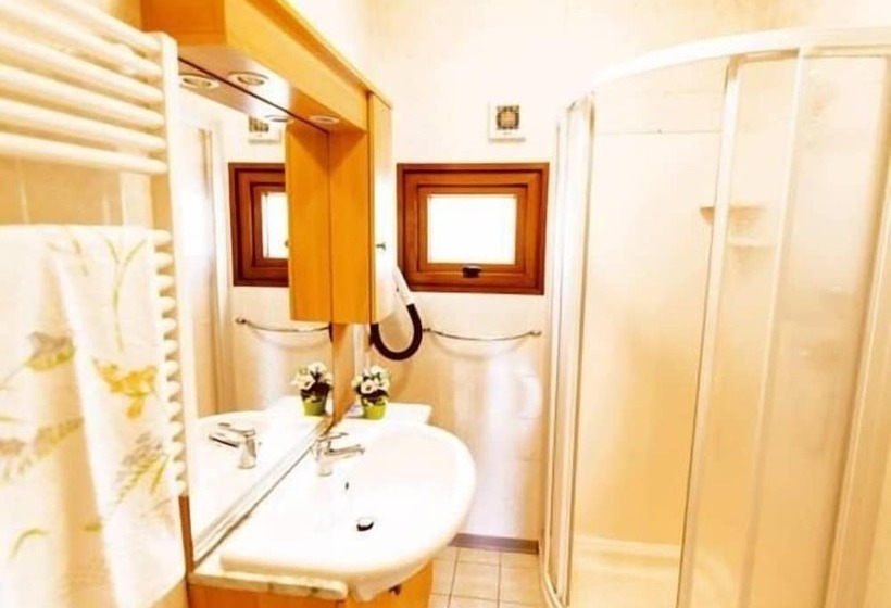 酒店 Villaggio Camping Duca Amedeo