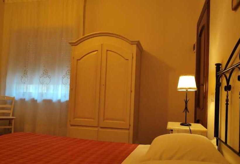 تختخواب و صبحانه Le Corti Del Casale