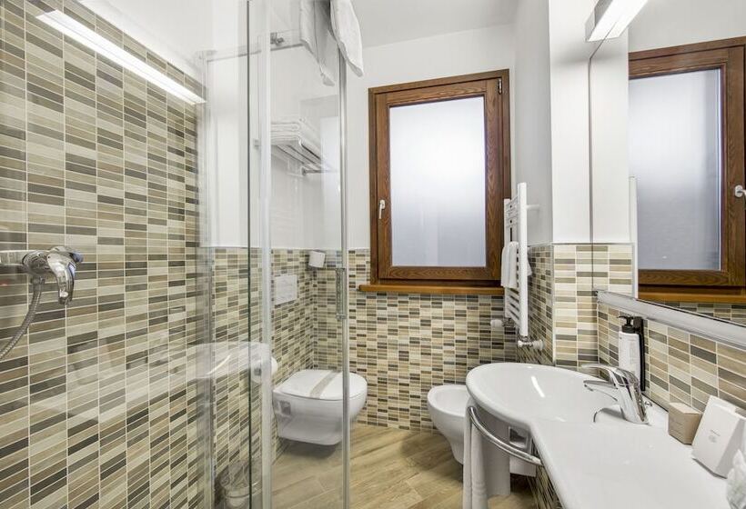 פנסיון Borgo Aureo