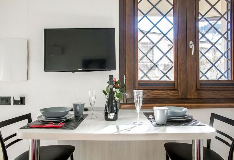 פנסיון Borgo Aureo