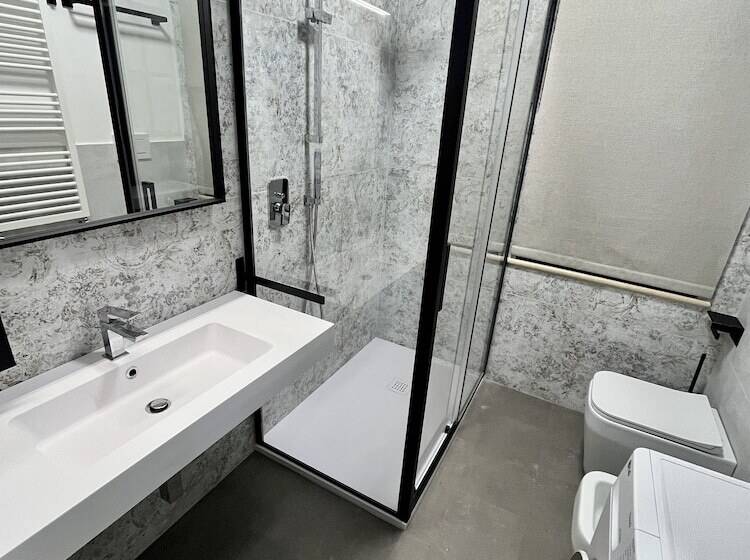 پانسیون Cape House