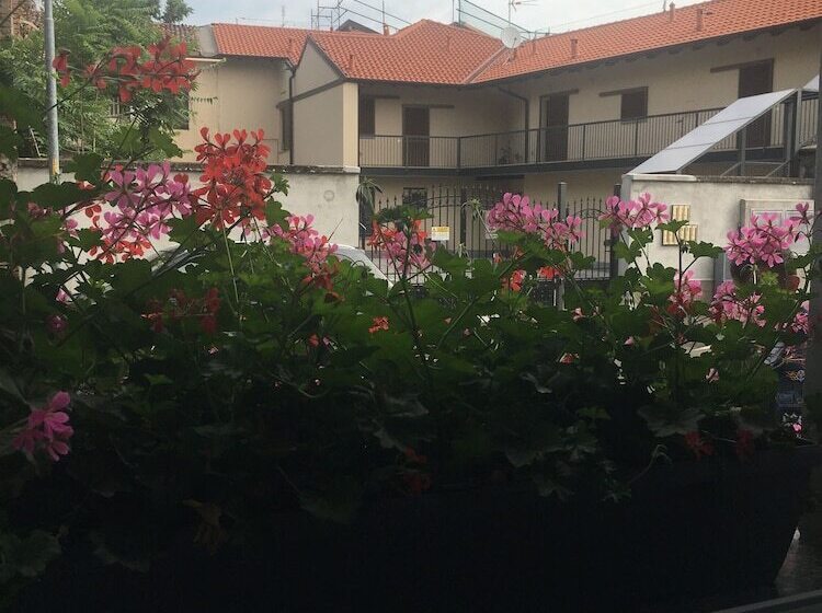 펜션 Foresteria Via Italia