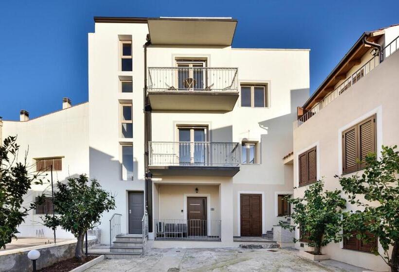 פנסיון Inah Rooms