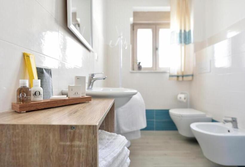 פנסיון Inah Rooms