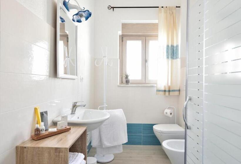 פנסיון Inah Rooms