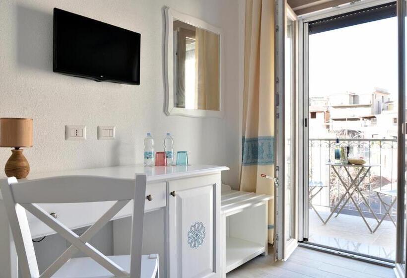 פנסיון Inah Rooms