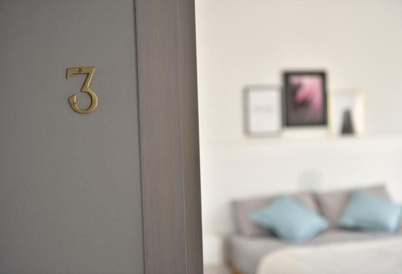 פנסיון Inah Rooms