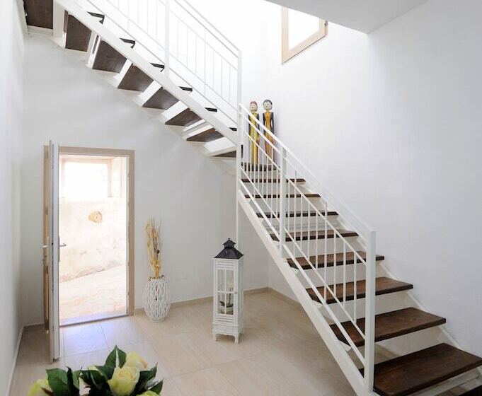 פנסיון Inah Rooms