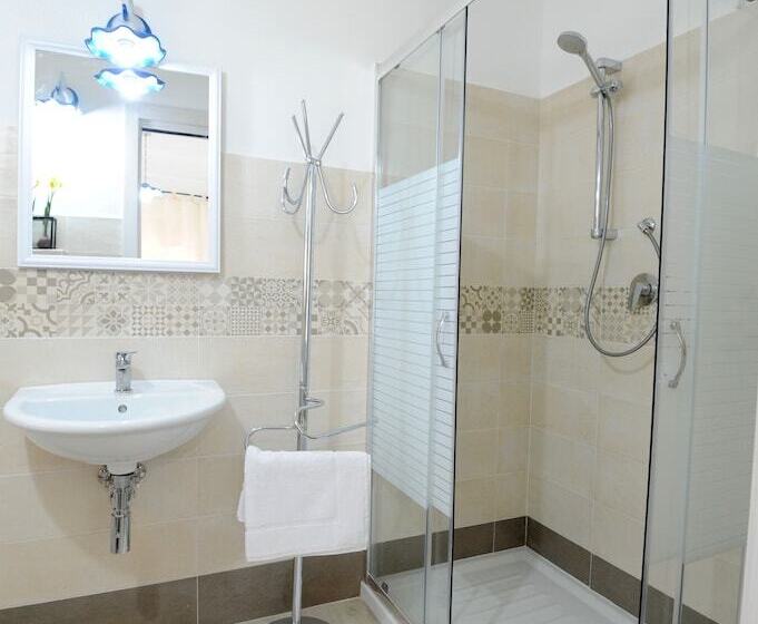 פנסיון Inah Rooms