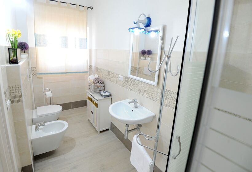 פנסיון Inah Rooms