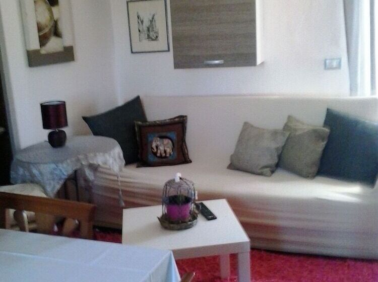 פנסיון La Dea Bendata