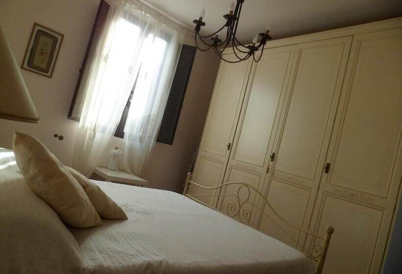 פנסיון La Dea Bendata