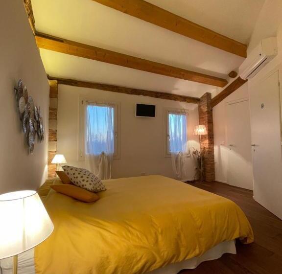 بنسيون La Lanterna Camere & More